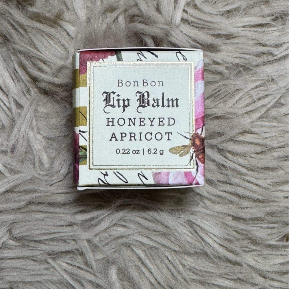 Tokyo milk lip balm & bar soap set. NEW honey apricot lip balm & no. 20 bar soap - Picture 3 of 7